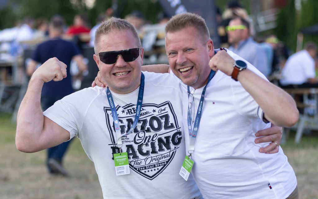 Teiskonen VIP -tapahtumissa turvallisuus on ensiarvoisen tärkeää. Jotta kaikilla olisi yhtäläinen mahdollisuus nauttia tapahtumasta, kokosimme muutaman kohdan muistilistan, joilla meno pysyy mukavana kaikille – koko päivän.